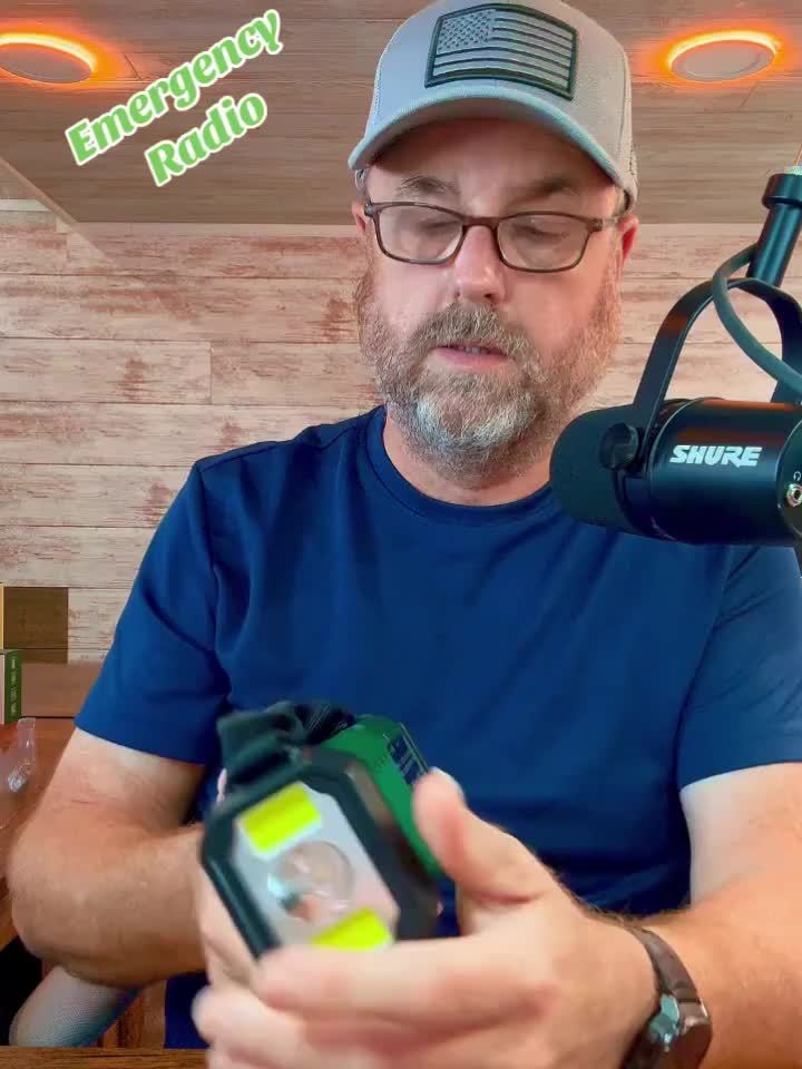 StormMate X10 Radio di emergenza con power bank da 10.000 mAh | Solare, manovella & USB-C | Luce LED, allerta SOS & bussola | AM/FM/NOAA