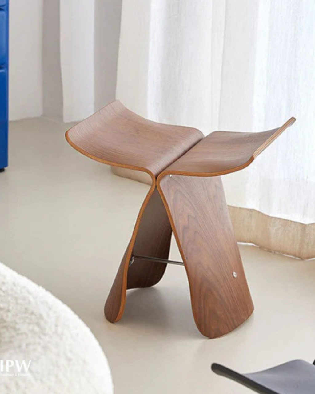 Tavolino Vintage a Forma di Farfalla