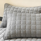 ComfiSquare - Morbido Copriletto in Stile Moderno con Texture Quadrata