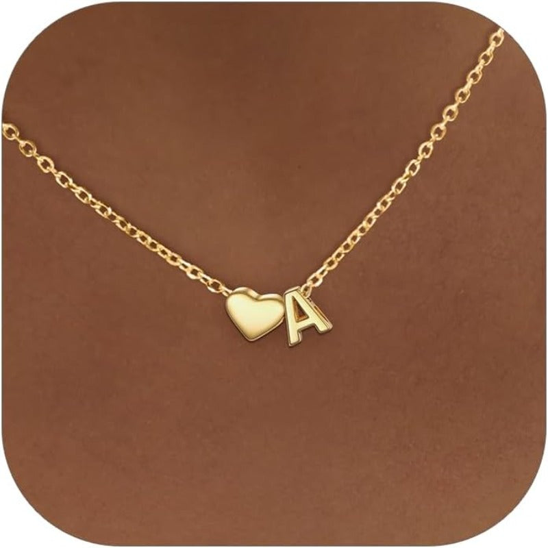 Collana con Iniziale a Forma di Cuore