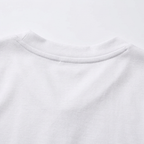 Lunavia – T-shirt V-collo morbido con maniche arrotolate