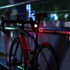 Velaro Luce Posteriore Intelligente per Bicicletta | Luce di Frenata Automatica & Sensore di Luminosità | Ricaricabile USB | Impermeabile IPX4