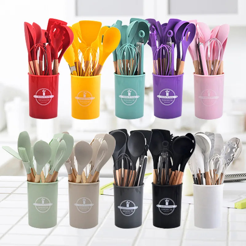 Set di Utensili da Cucina Culinora in Silicone | Resistente al Calore fino a 230 °C | 12 Pezzi con Manici in Legno | Frusta, Spatola, Pinza & Altro