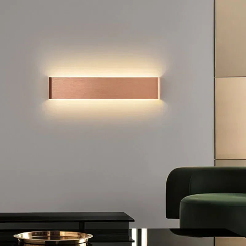 LumiEra Moderna Applique LED | Design Elegante | Luce Calda per Camera da Letto, Corridoio e Bagno