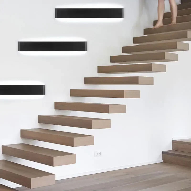 LumiEra Moderna Applique LED | Design Elegante | Luce Calda per Camera da Letto, Corridoio e Bagno