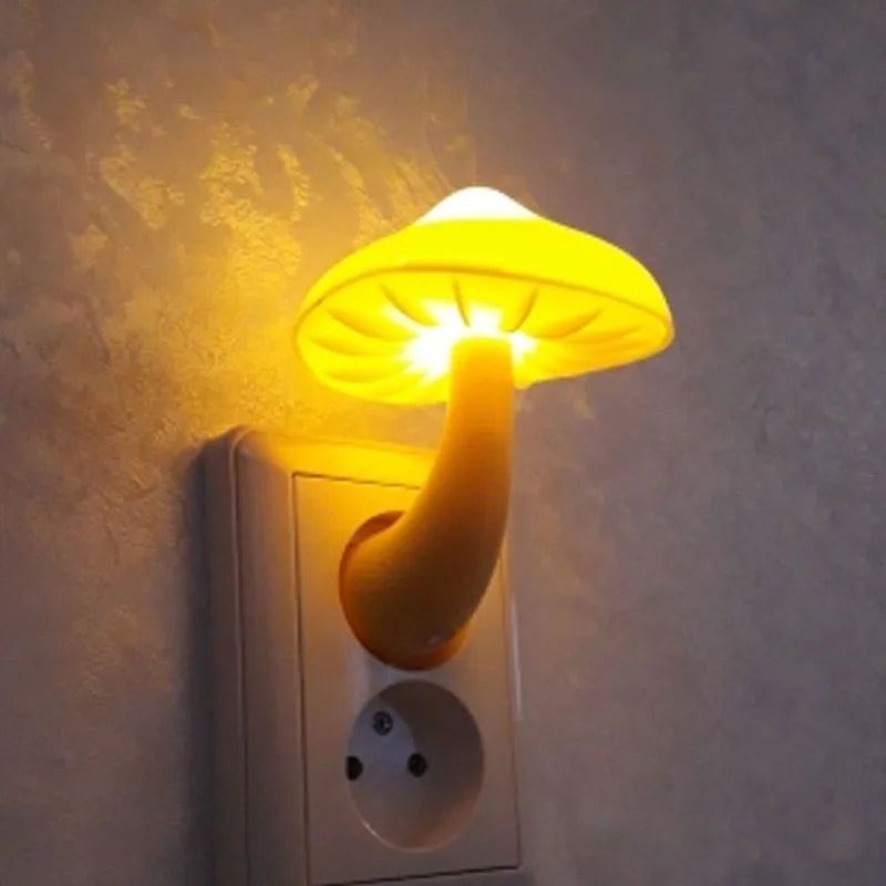 LED Nachtlicht Lumipilz | Con sensore crepuscolare | Giallo caldo e a risparmio energetico | 8×10 cm