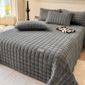 ComfiSquare - Morbido Copriletto in Stile Moderno con Texture Quadrata