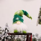 Stitchmas – Gnomi di Natale Illuminati e Accoglienti