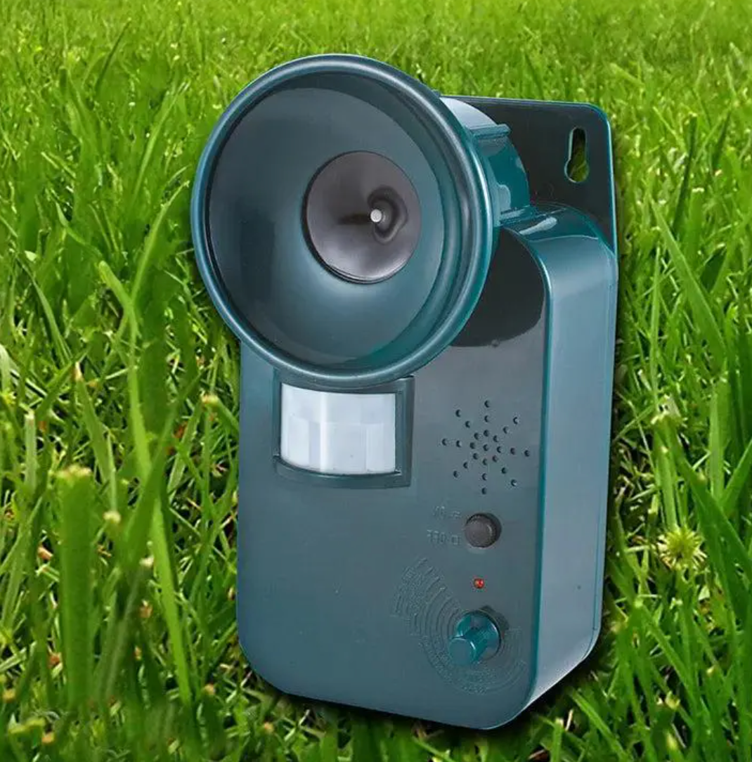 Repellente per animali a ultrasuoni senza fili da esterno 5000 sqft 9V DC per allontanare vari animali