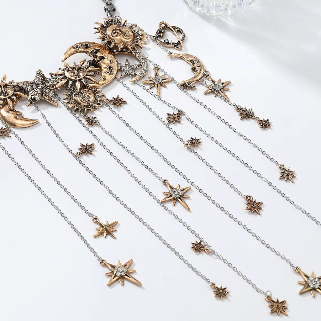 Celestra - Collana con Frange di Sole, Luna e Stelle