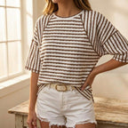 Elara – T-shirt rilassata a righe testurizzate per donna