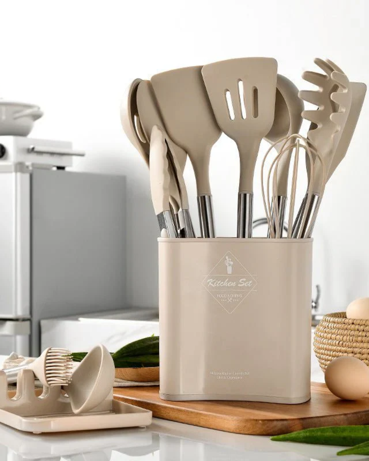 Set di Utensili in Silicone Nordic da 13 Pezzi